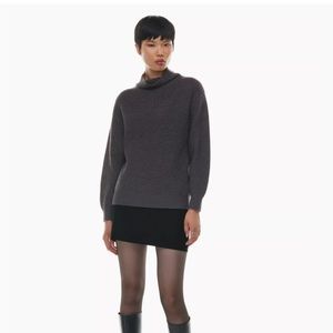 23. ARITZIA WILFRED (small hole) Montpellier turtleneck